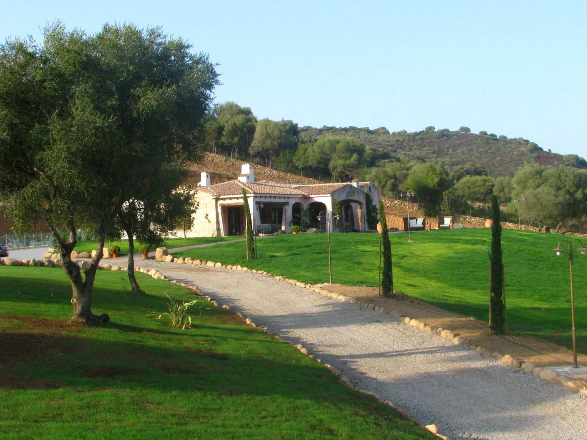 Tenuta Le Terre 1927 Guest House San Teodoro  Bagian luar foto